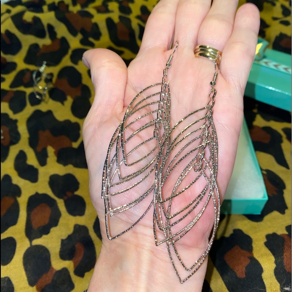 Silver Earring Set. - Picture 4 of 8